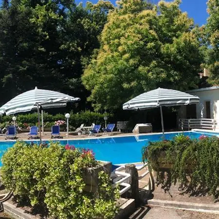 Mondial Park Hotell 4*