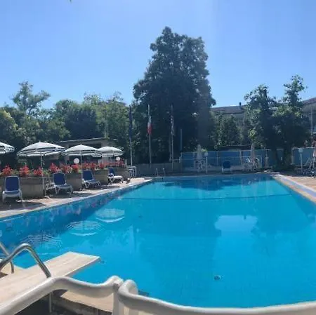 Mondial Park Hotel 4*