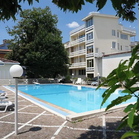 Mondial Hotel