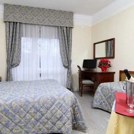 Hotel Mondial